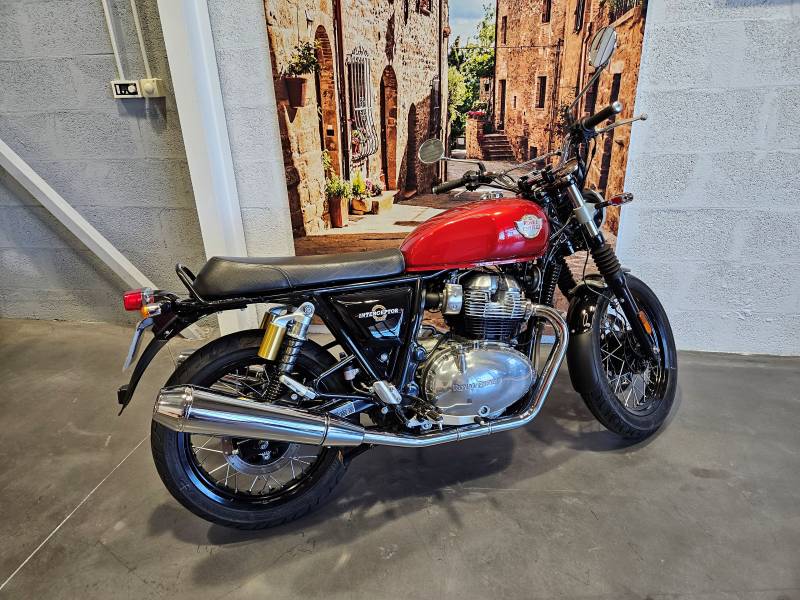 ROYAL ENFIELD INTERCEPTOR 650