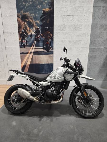 HIMALAYAN 450 KAMET WHITE