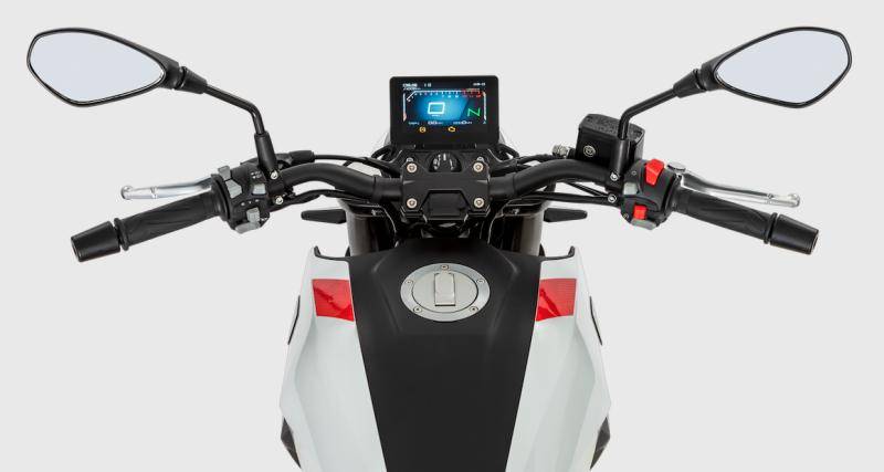 PM-01 ROADSTER NEO RETRO FAIT PAR PEUGEOT