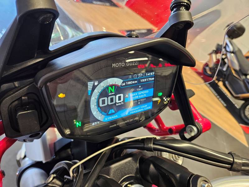 MOTO GUZZI V85TT