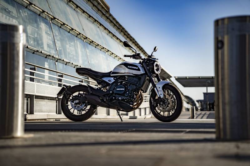 MOTO MORINI SEIEMMEZZO STR